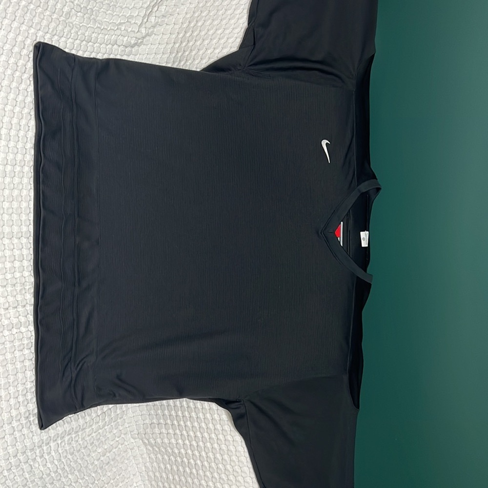 XXL Nike hockey jersey. Brand new never worn, perfect condition.